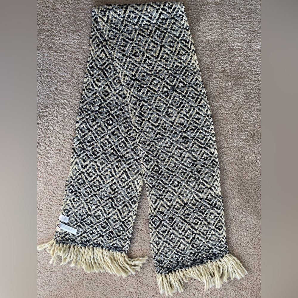 Chic Black and Cream Patterned Scarf
